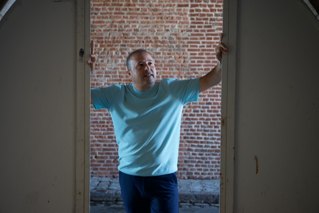 Portrait expressif et habité de Lyes Kan